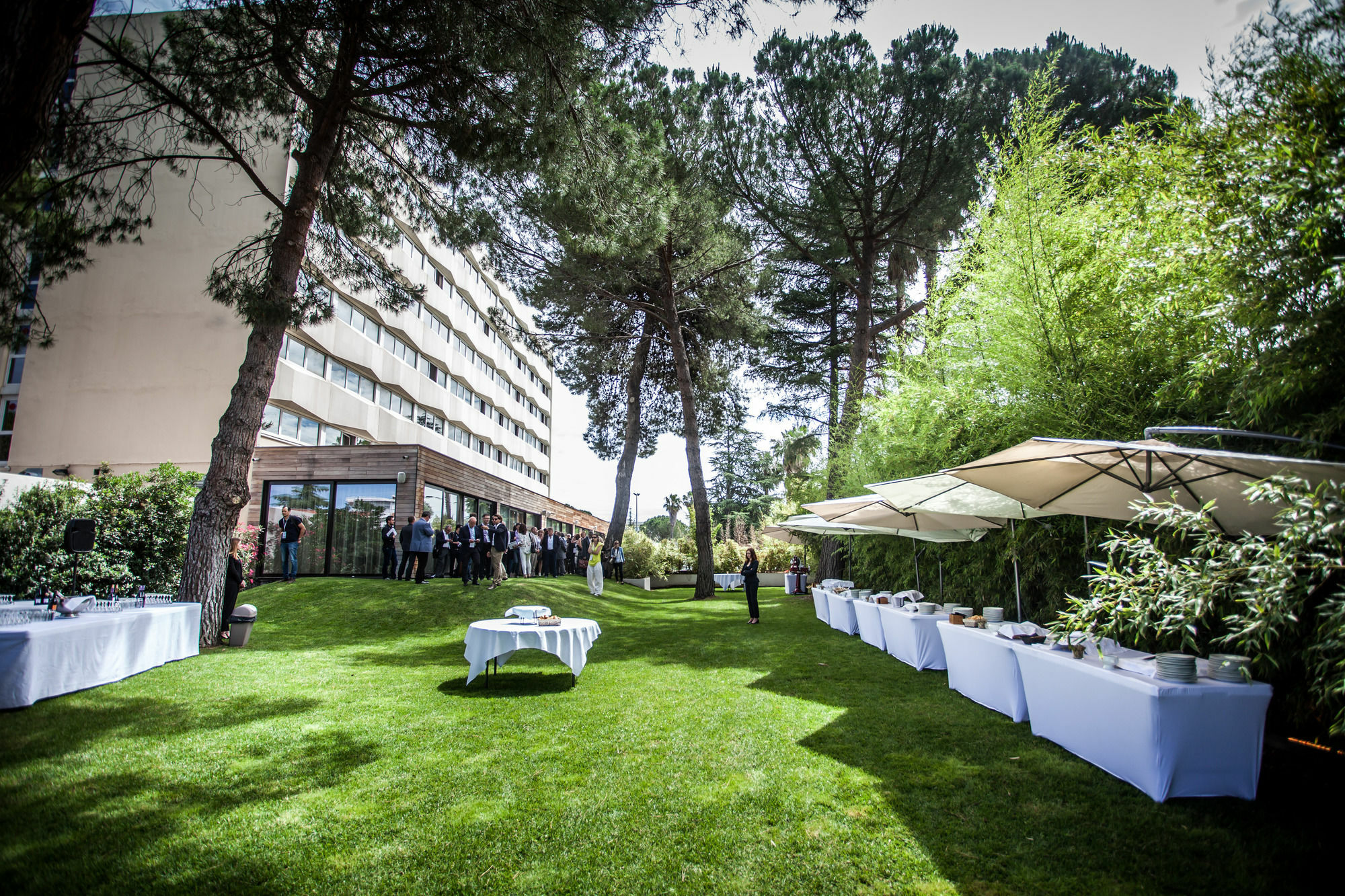 Hotel C Suites Chambres Spacieuses Nîmes Exterior foto