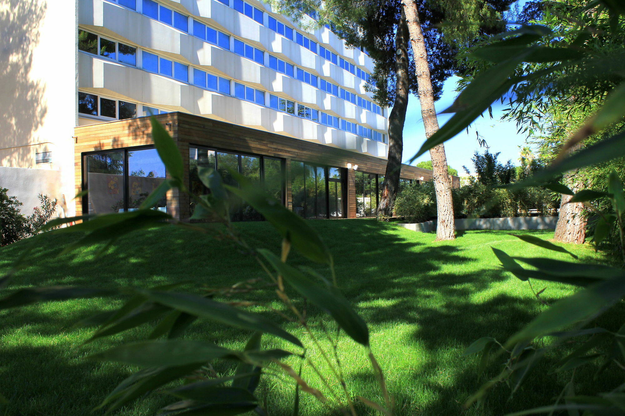 Hotel C Suites Chambres Spacieuses Nîmes Exterior foto